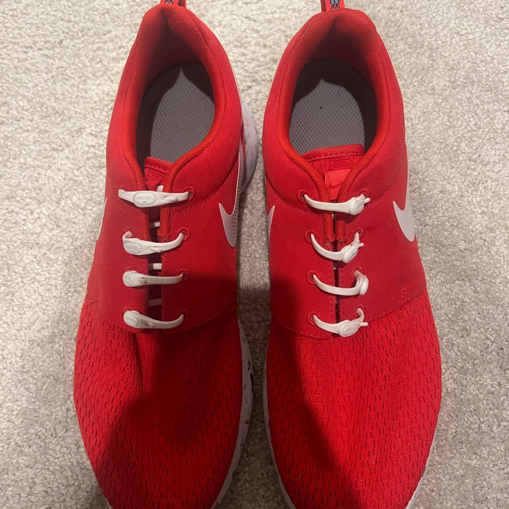 Men’s Nike Roche runs w/ marble bottom